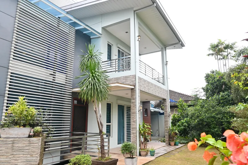4-Bedroom 2-Storey House with Garden in Culiat, Quezon City
